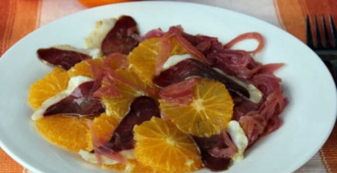 Ensalada de naranja y jamón de pato